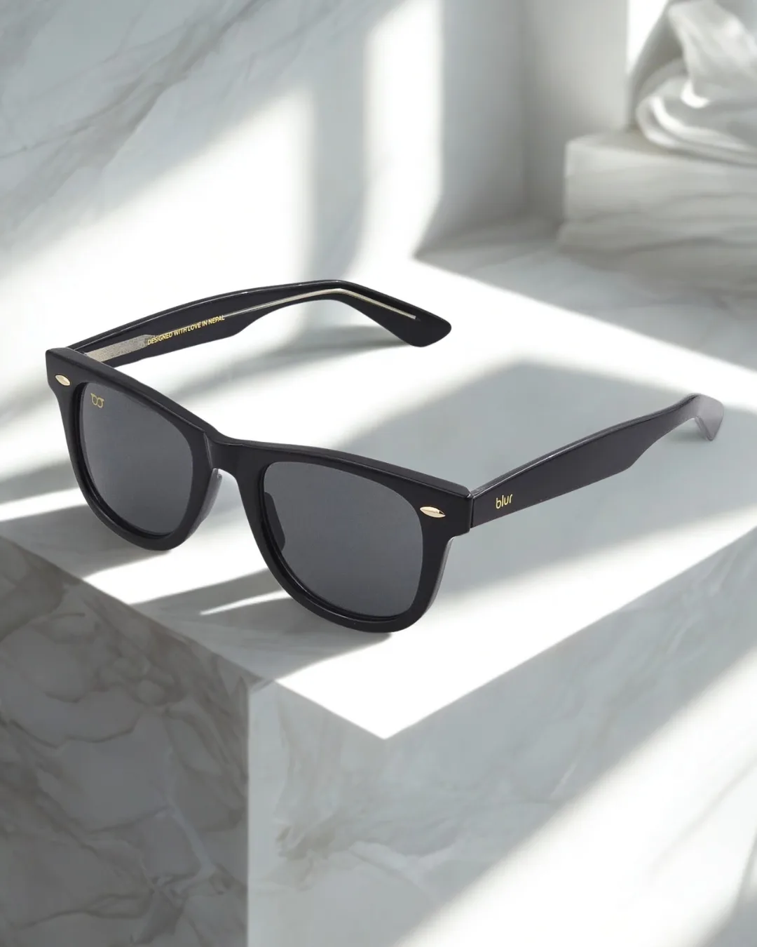 Unisex Wayfarer Black Sunglasses UV400 Protection Lightweight Polycarbonate Frame Stylish Blur Lens view 3
