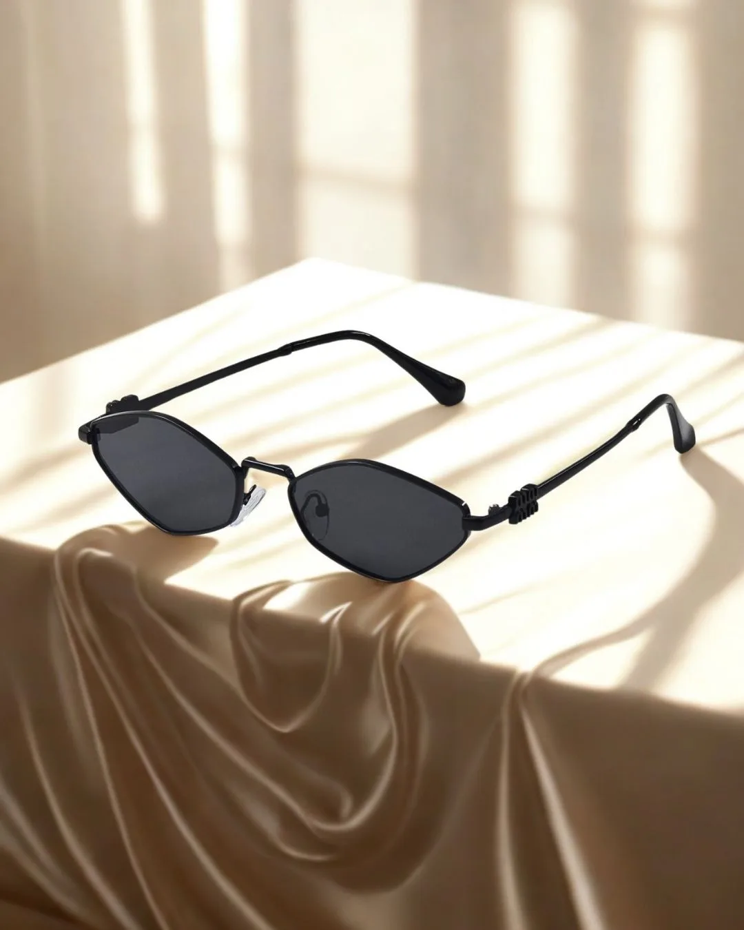 Blurkart Premium Oval Metal Sunglasses – UV400 Protection